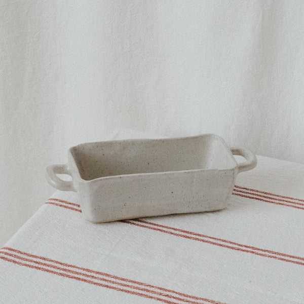 Speckled Ivory Cake Pan